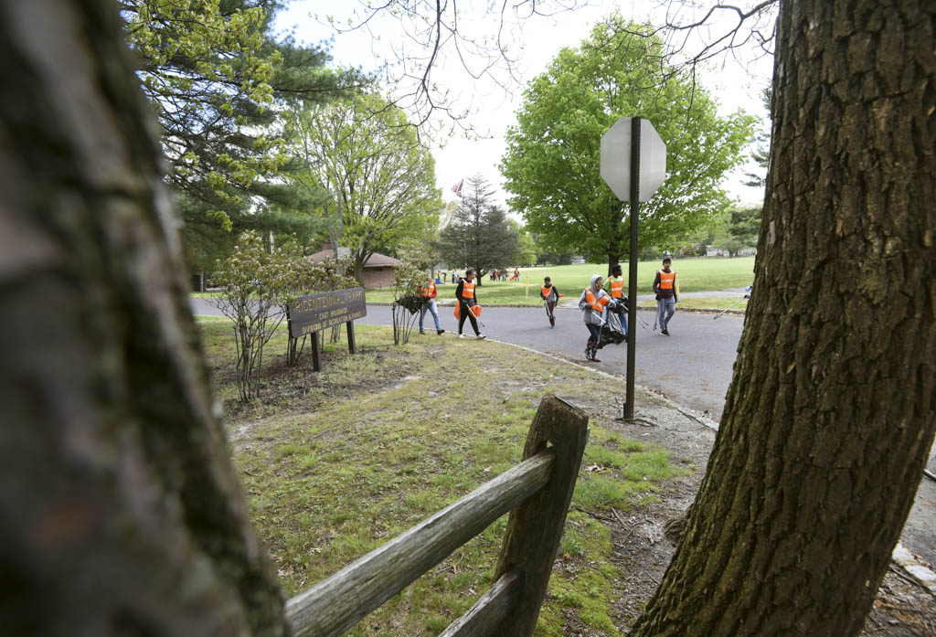 Annual cleanup of Farrington Lake set for May 6