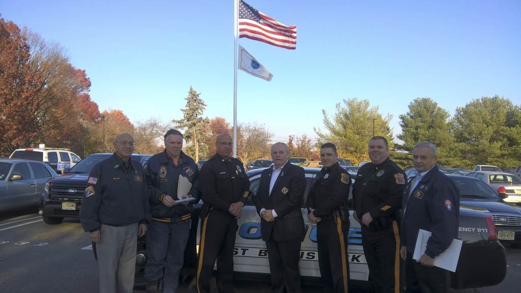 East Brunswick police share cups of Joe with residents