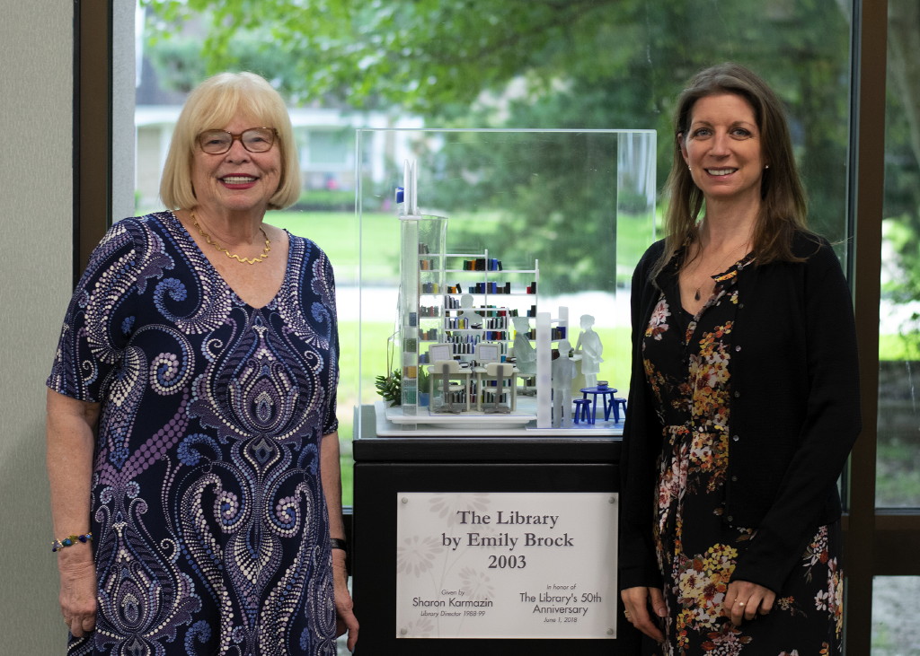 Former East Brunswick library director donates glass sculpture