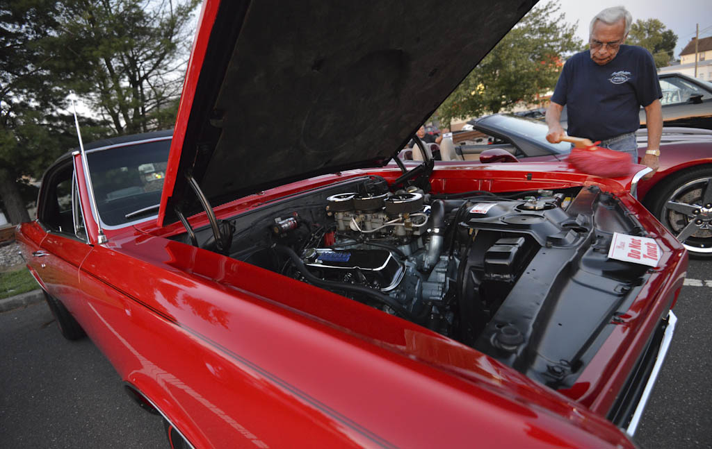 Jamesburg Food Trucks and Cruise Night