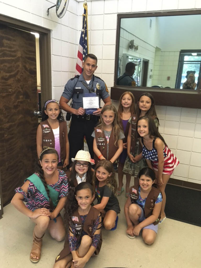 Brownies send ‘sweet’ message to police officers