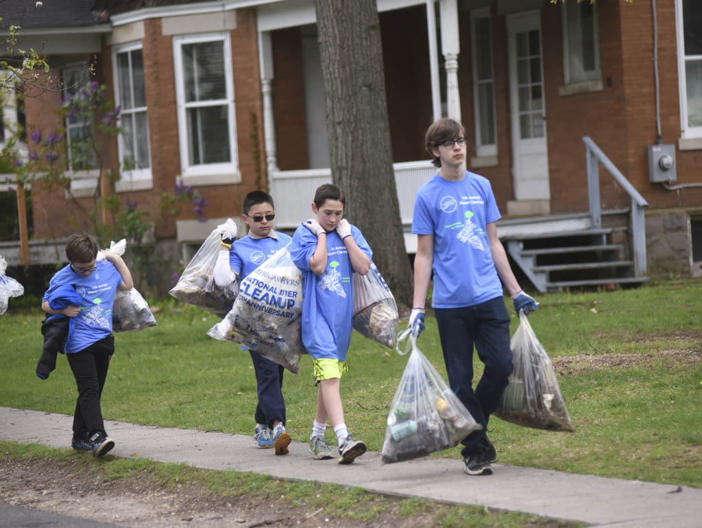 Edison councilman calls for full ban of non-biodegradable plastic