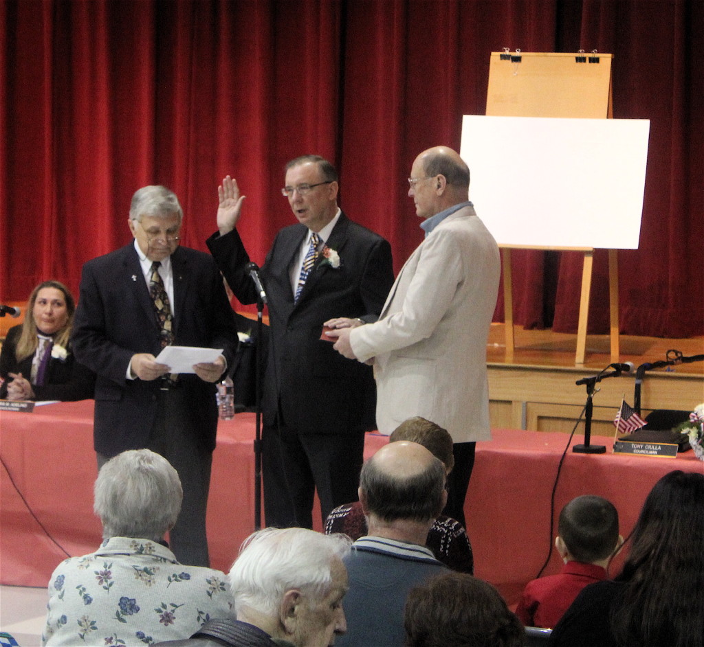 South River swears in re-elected mayor and council members