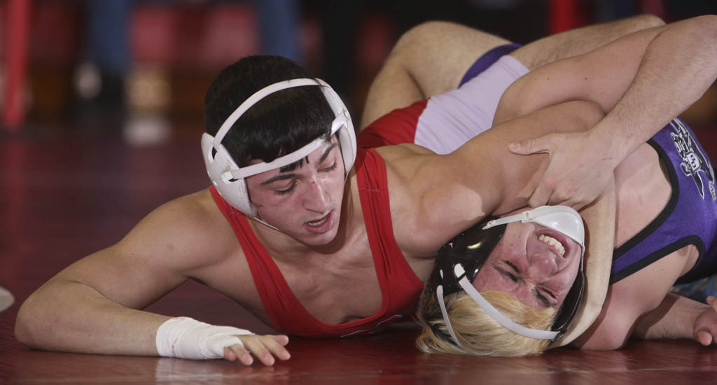 Manalapan dominant on mats against Marlboro