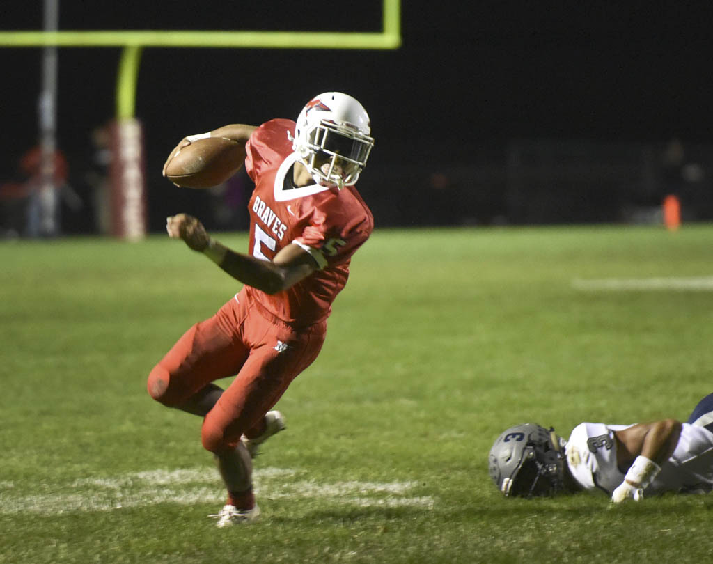 Manalapan football team bids for state title, undefeated season