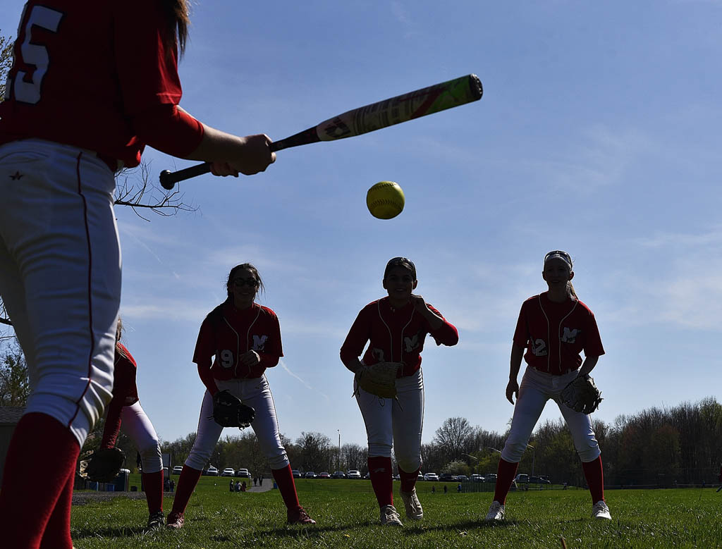 Monroe softball team prepares for national tournament