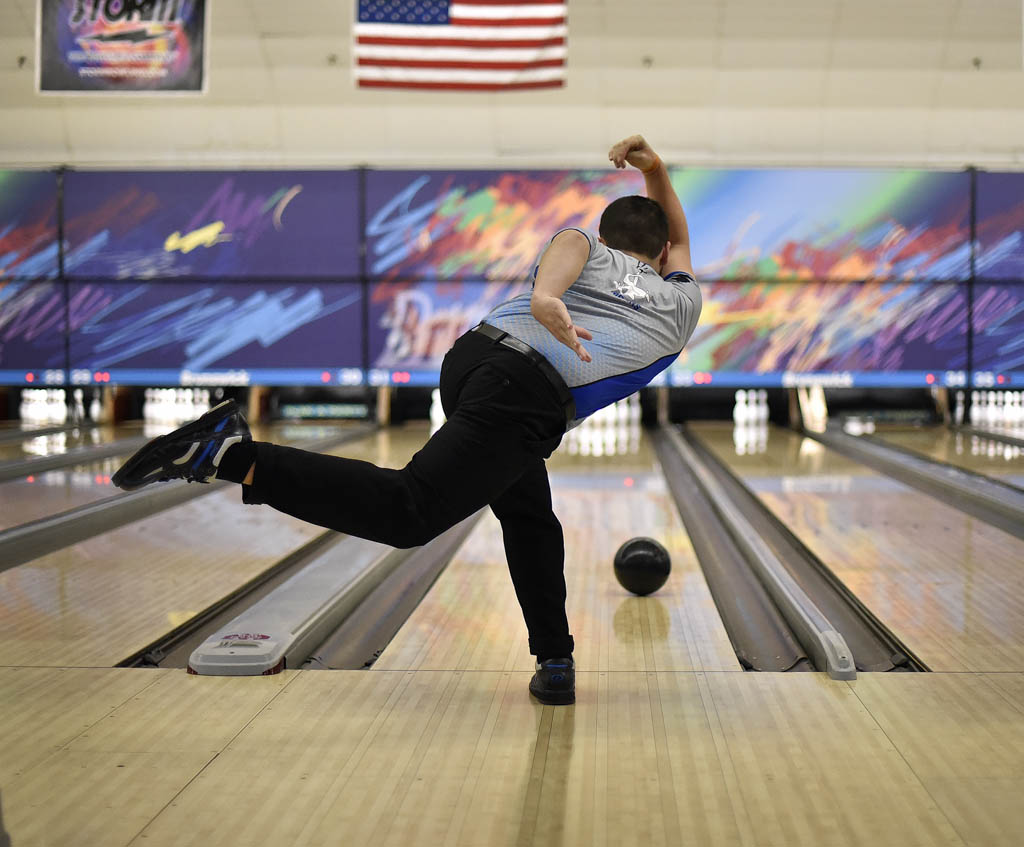 Bombers’ bowlers look to rebound in sectionals