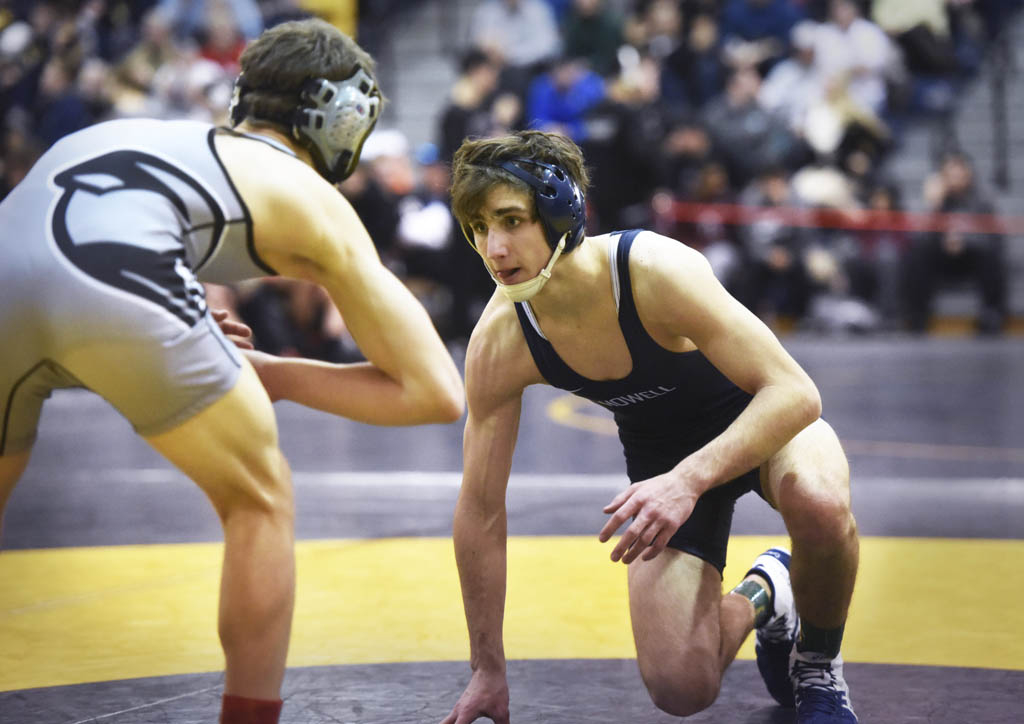 Howell wrestlers dominate District 21 Tournament