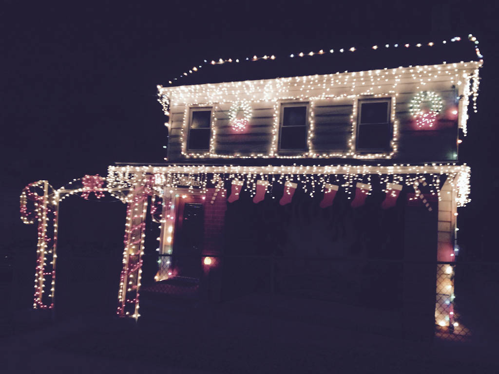 South Amboy firefighter decorates house to aid fellow first responders