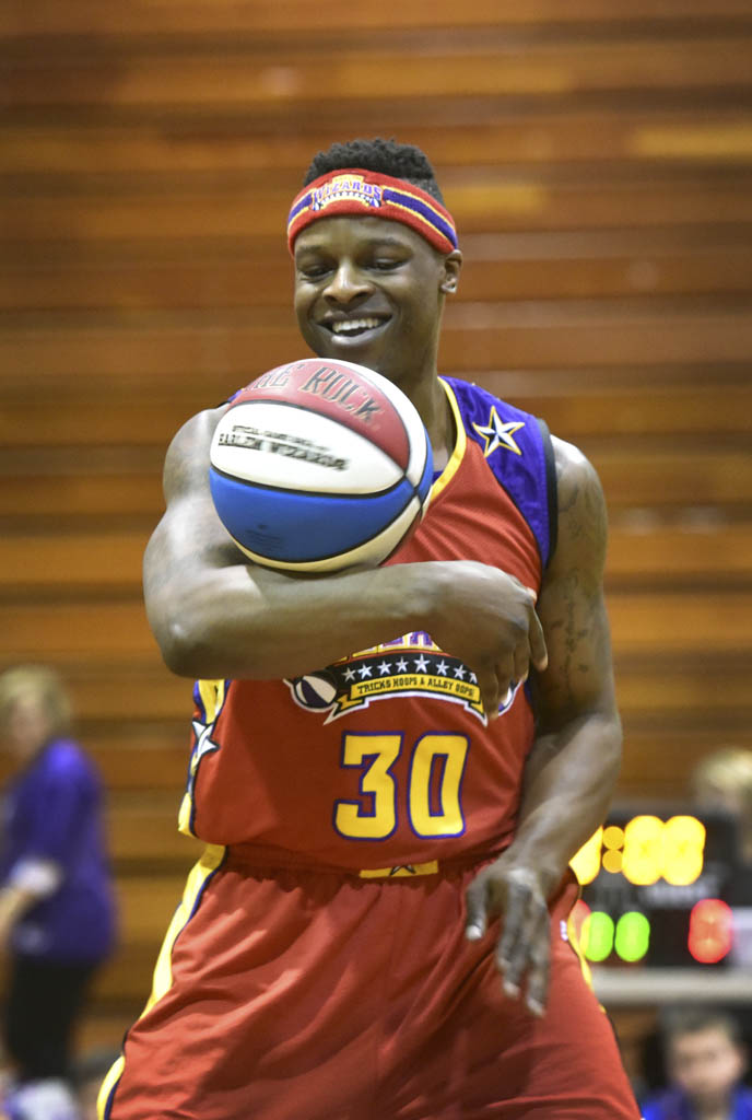 South River preps for Harlem Wizards