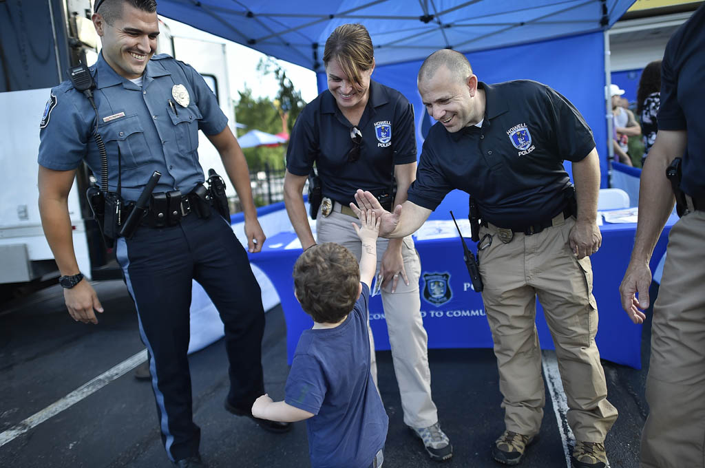 Howell police chill with public at Ice Cream on 9