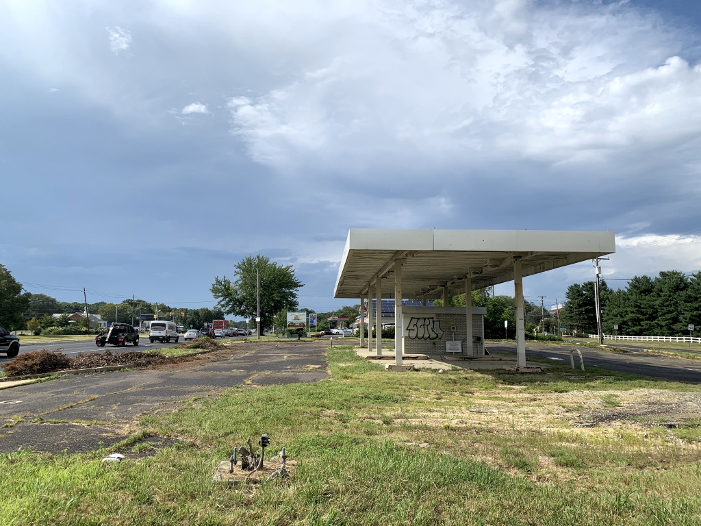 Plan proposes rehabilitation of abandoned gas station on Route 9 in Howell