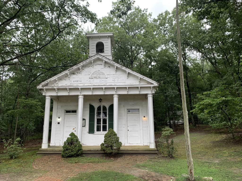 Howell proposes leasing one-room schoolhouse to historical society