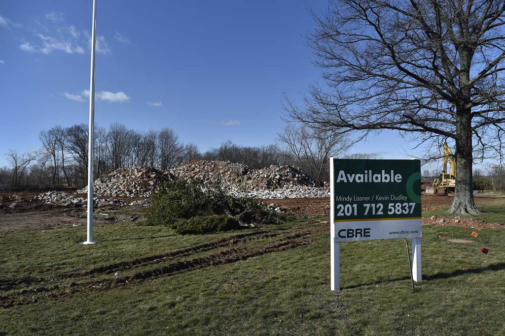 Air quality issues of mold and asbestos temporarily closes Indiana Avenue Elementary school, second time this month