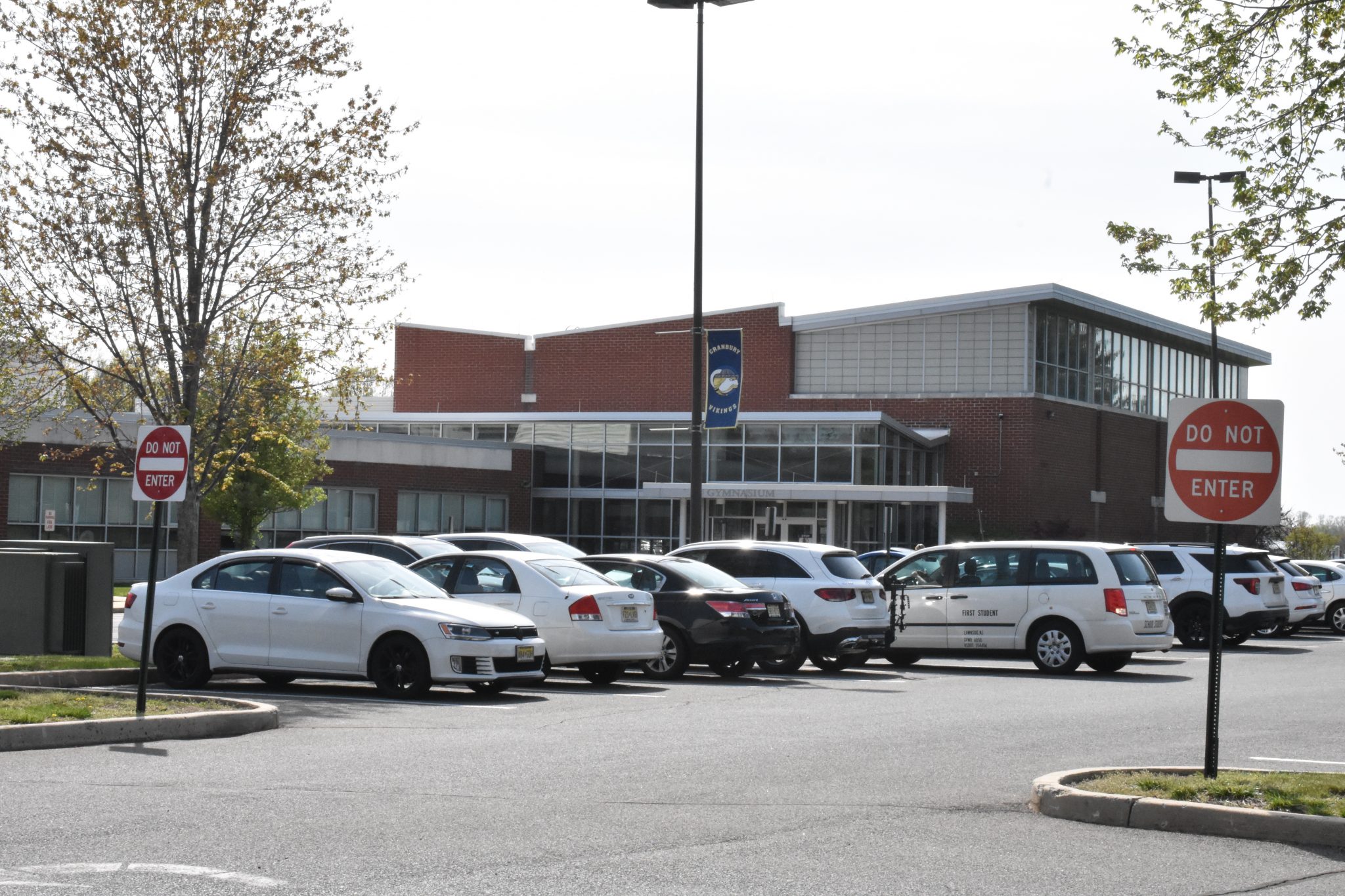 Teamwork generates mobile vaccine clinic for Cranbury School teachers, staff