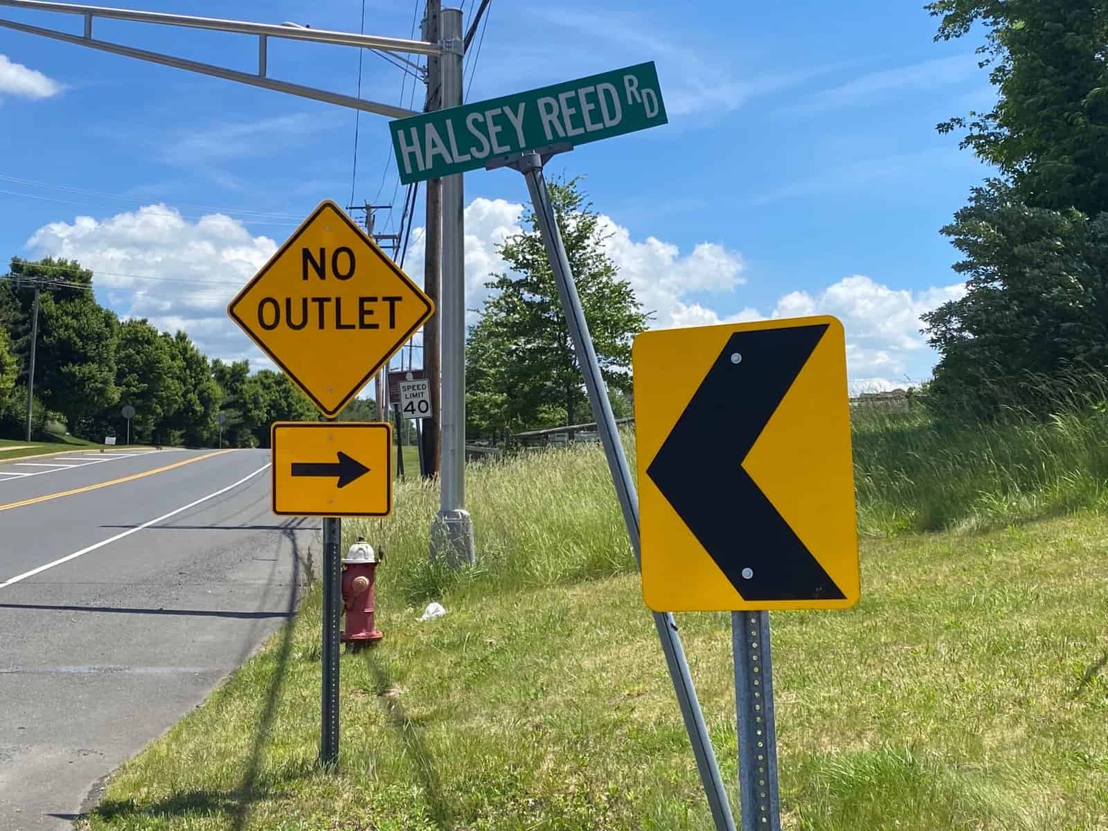 New signs designed to help alleviate trucks on Halsey Reed Road in Cranbury